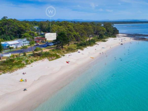 Beachfront Luxury On Huskisson Beach 1 Minute to Everywhere